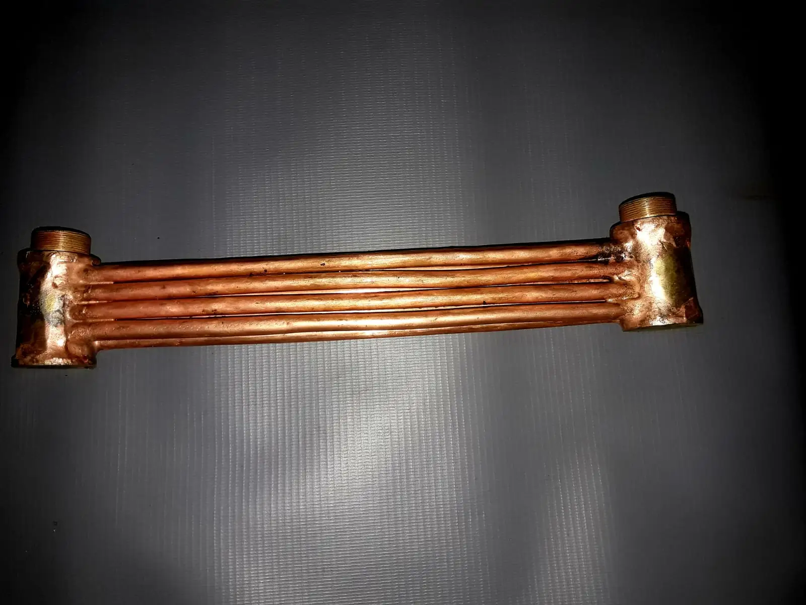 Enfriador de aceite fabricado para el radiador de un autoelevador